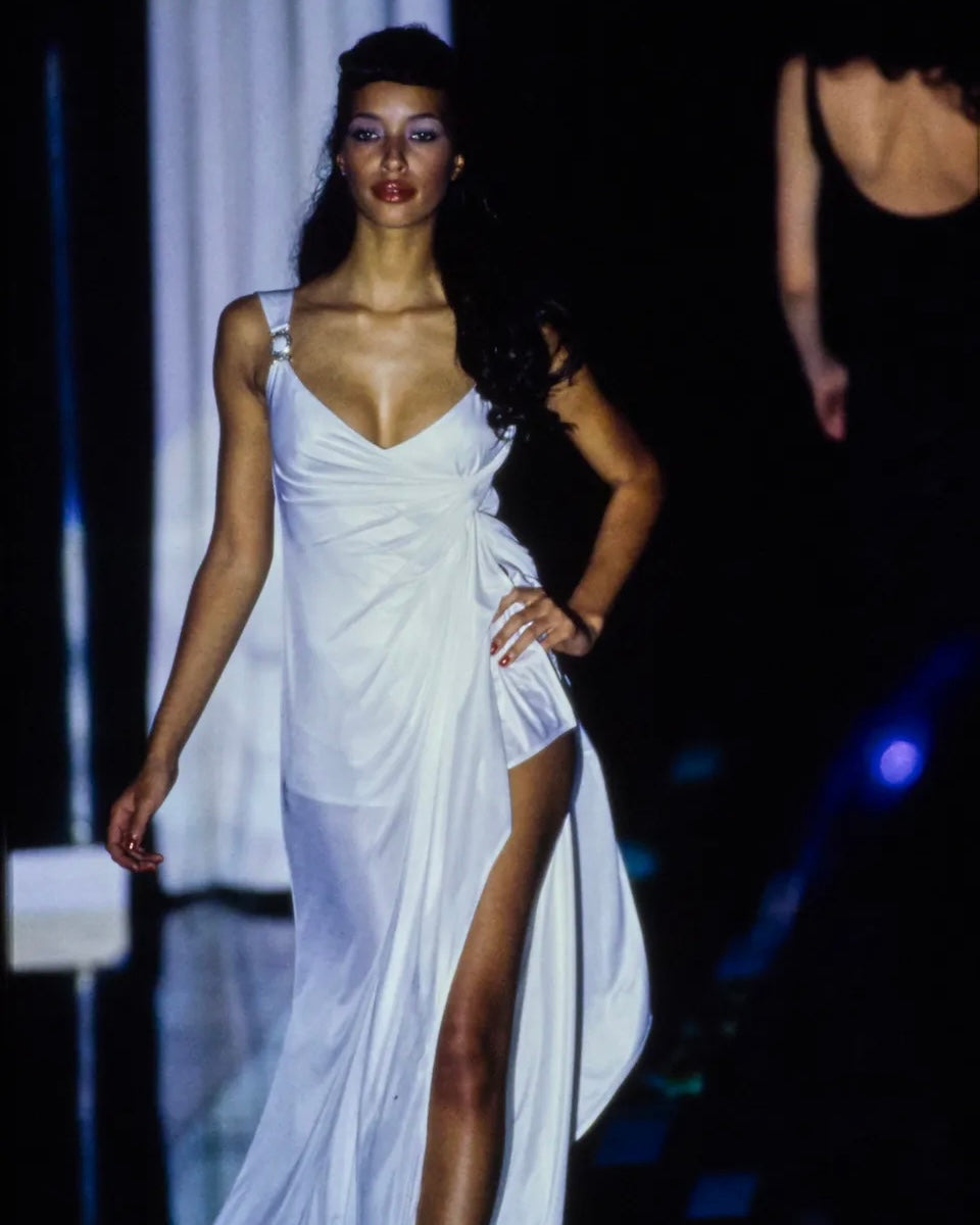 Gianni Versace Couture S/S 1995 Pink Gown – COUL ARCHIVE Gianni Versace Couture S/S 1995 Pink Gown – COUL ARCHIVE
